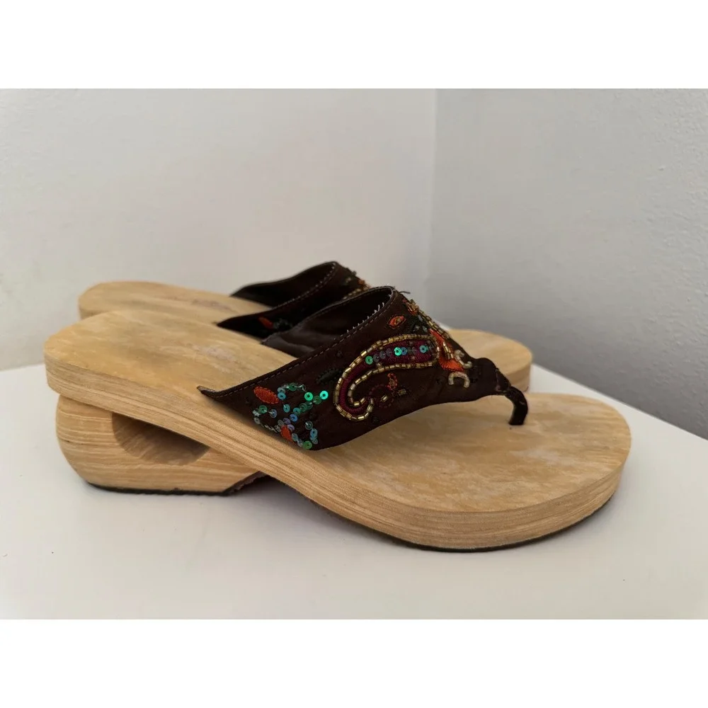 Skechers Something Else Vintage Y2K Wood Platform Paisley Beaded Sandals Brown